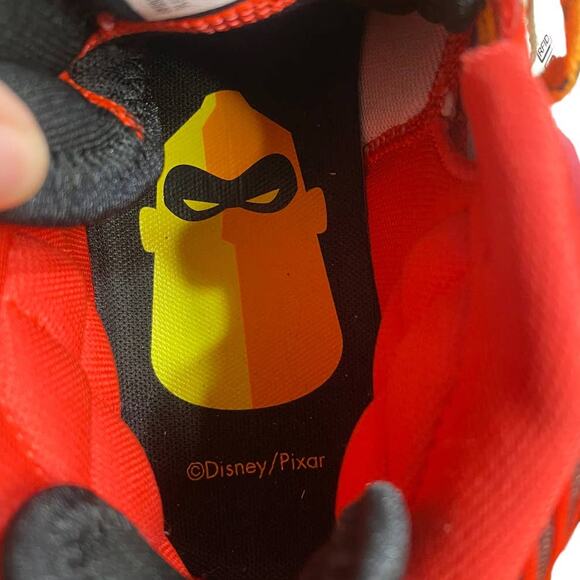 Adidas x Disney Mr. Incredible NWT Dame 8 Red Yellow Basketball Sneakers 5Y - Picture 14 of 15